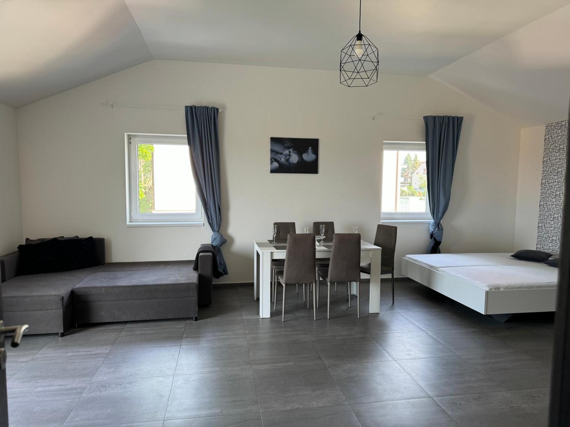 Apartman Byt 75M2 Klid Priroda Pro Rodinu Прага Екстериор снимка