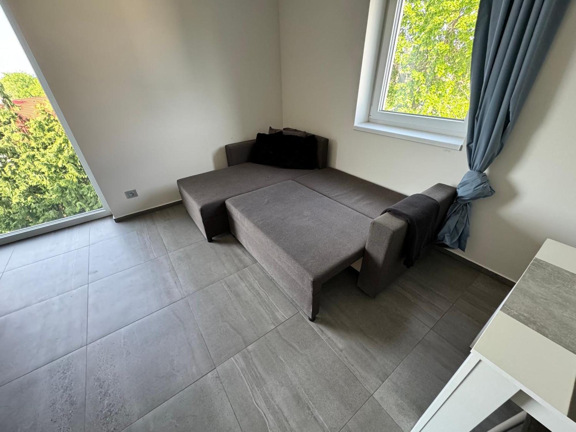 Apartman Byt 75M2 Klid Priroda Pro Rodinu Прага Екстериор снимка