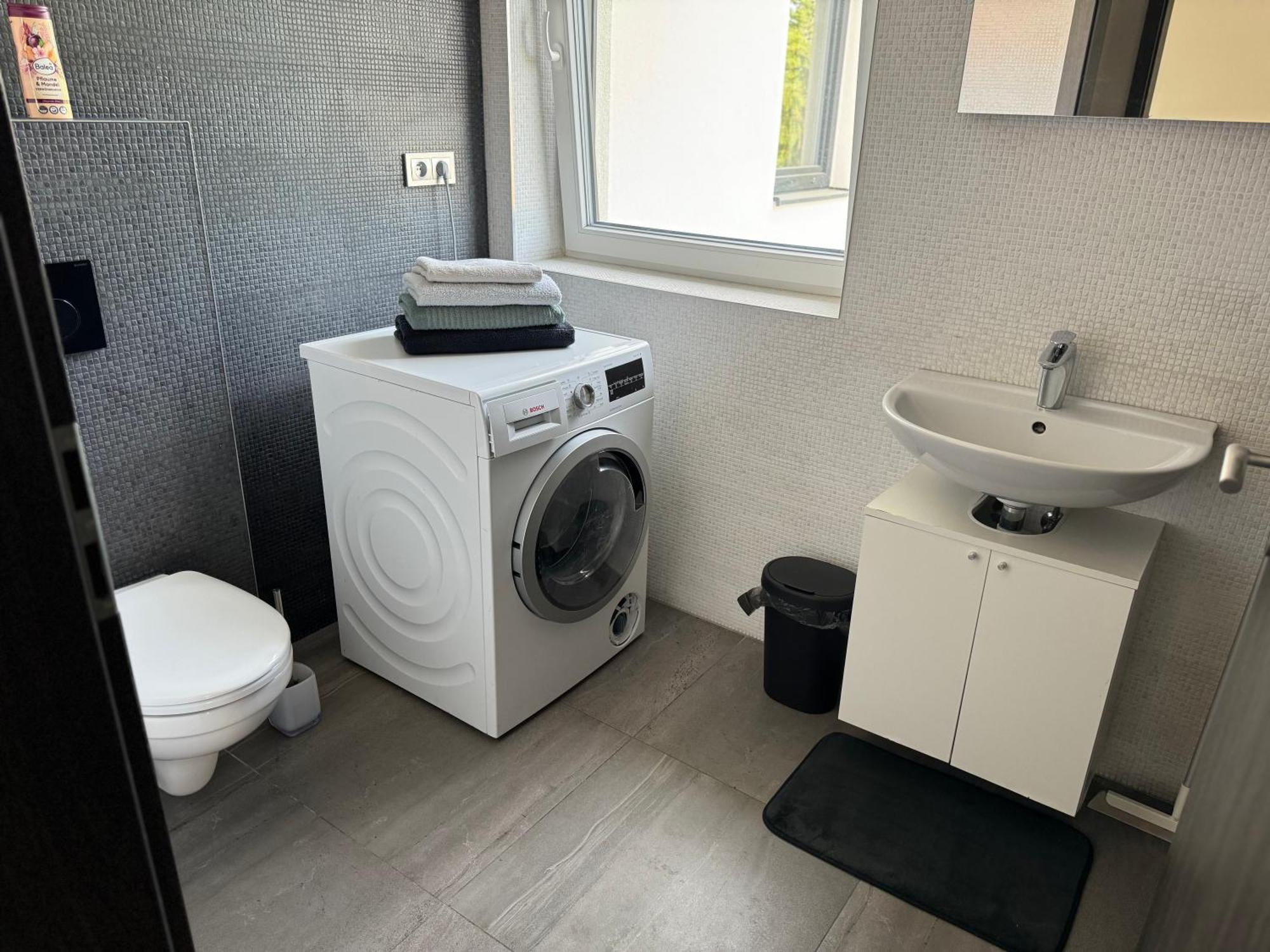 Apartman Byt 75M2 Klid Priroda Pro Rodinu Прага Екстериор снимка