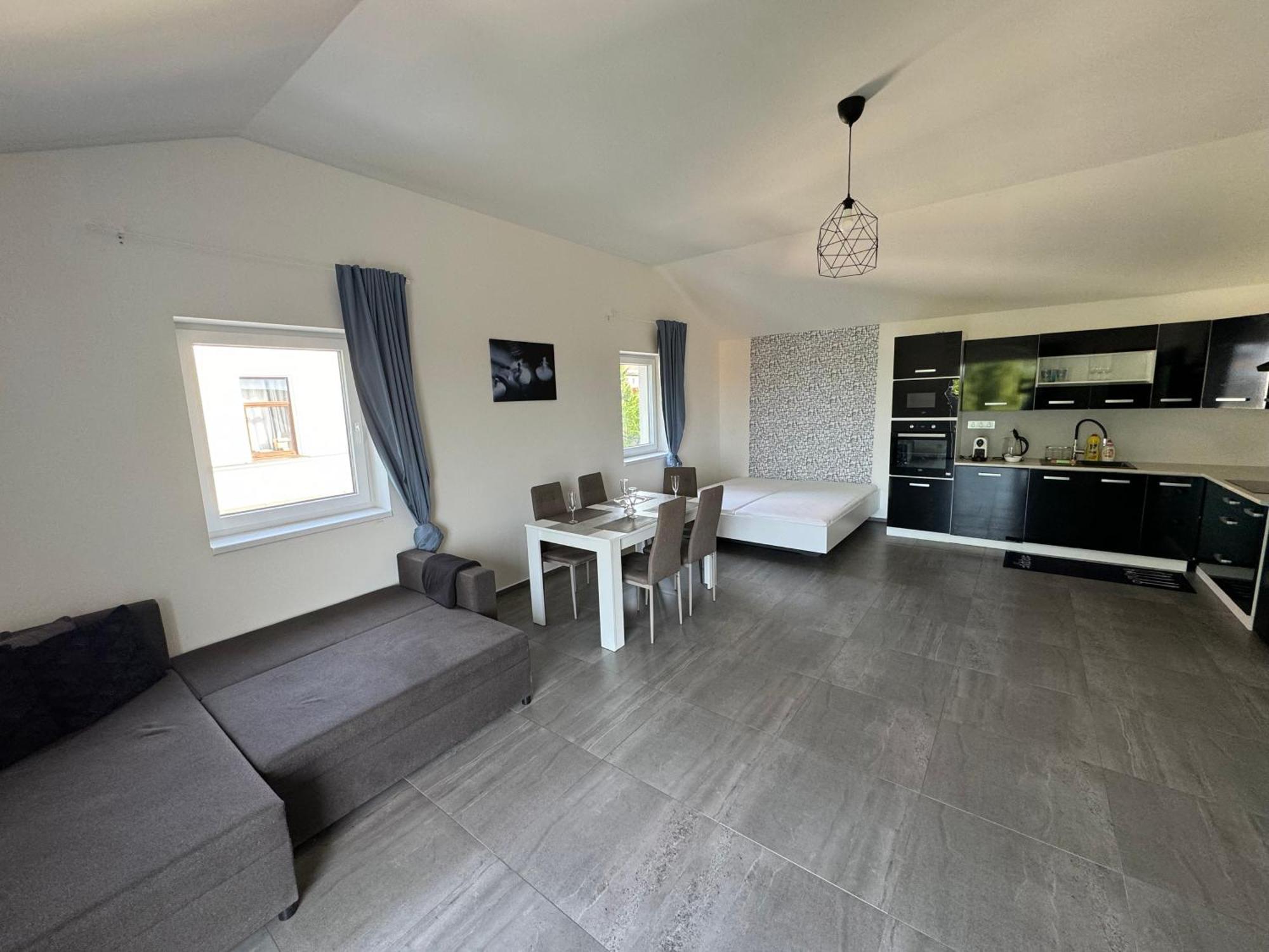 Apartman Byt 75M2 Klid Priroda Pro Rodinu Прага Екстериор снимка